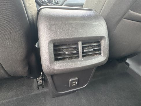 Used 2024 Chevrolet Equinox LT AWD/4WD image 20