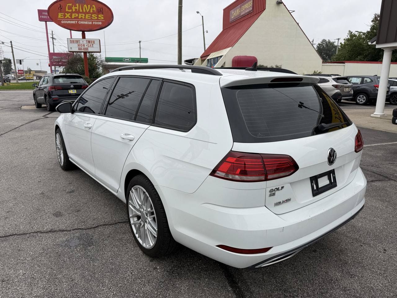 Used 2019 Volkswagen Golf S FWD image 9