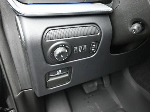 Used 2023 Jeep Grand Wagoneer Series II w/ Flexible Seating Group AWD/4WD image 13