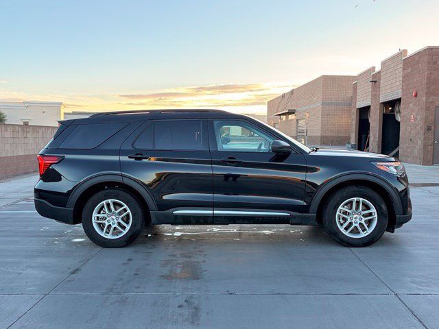 Used 2025 Ford Explorer Active RWD image 6