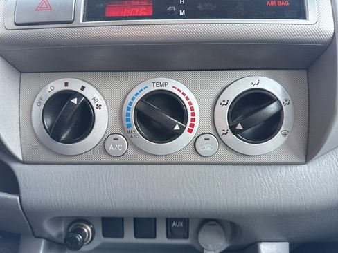 Used 2011 Toyota Tacoma 4x4 Double Cab image 13