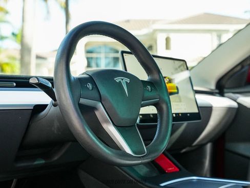 Used 2022 Tesla Model 3 Performance AWD/4WD image 25