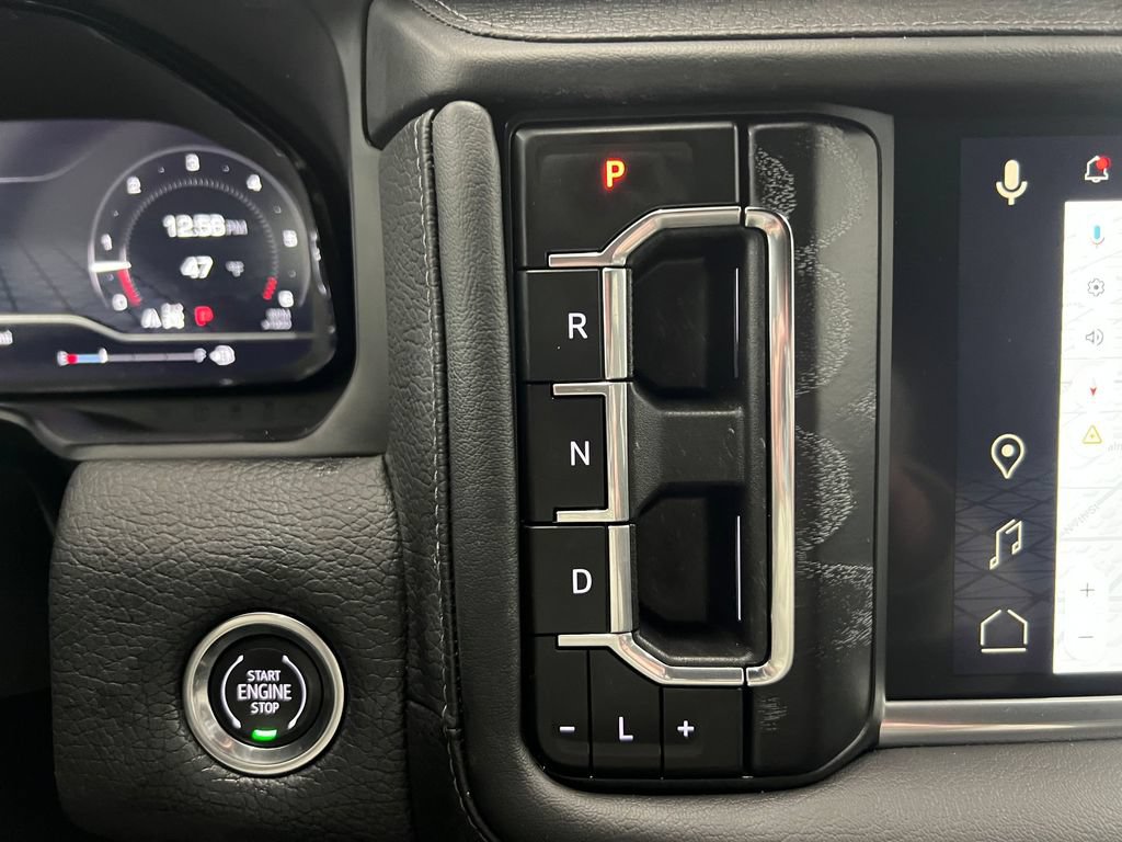 Used 2024 GMC Yukon XL Denali AWD/4WD image 13