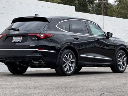 Certified 2024 Acura MDX SH-AWD w/ Technology Package image 8