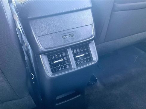 Used 2025 Chevrolet Equinox LT AWD/4WD image 12