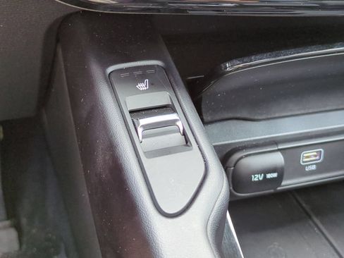 Certified 2025 Kia Telluride S FWD image 23