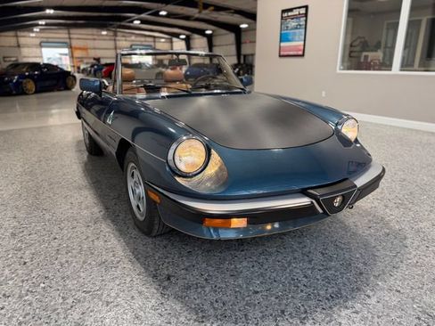 Used 1988 Alfa Romeo Spider Veloce RWD image 12