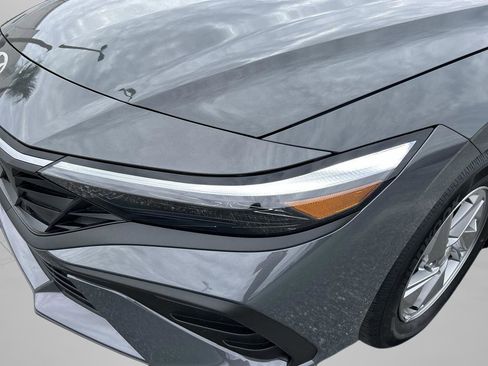 New 2026 Hyundai Elantra SEL Sport image 18