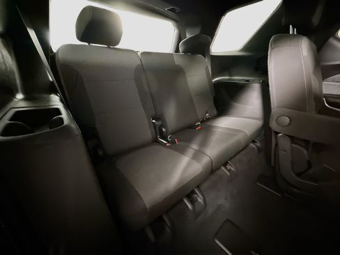 Used 2022 Chevrolet Traverse LT image 41