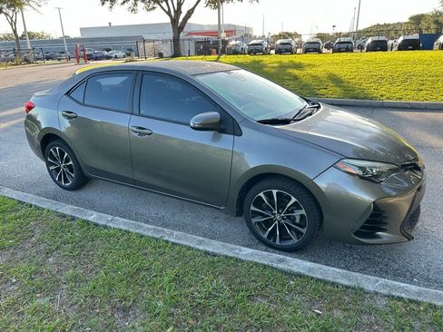 Used 2017 Toyota Corolla SE FWD image 8