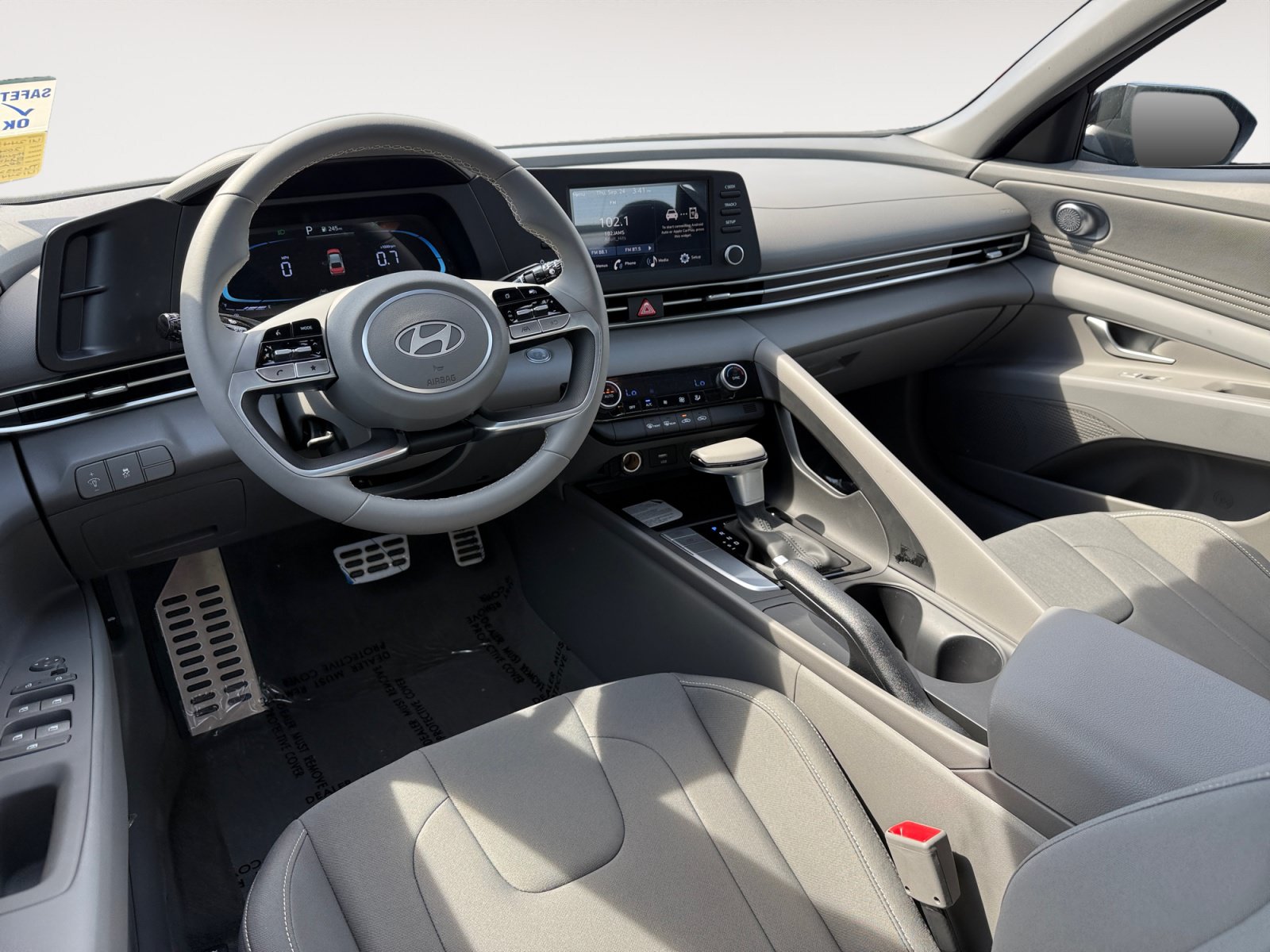 Certified 2026 Hyundai Elantra Sport FWD image 15