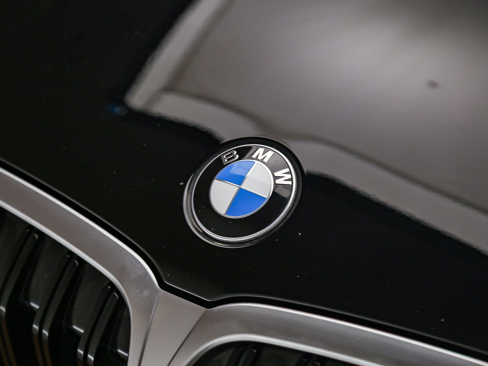 Certified 2023 BMW 330i Sedan w/ Premium Package RWD image 9