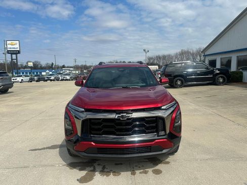 New 2026 Chevrolet Equinox ACTIV w/ Convenience Package III FWD image 2