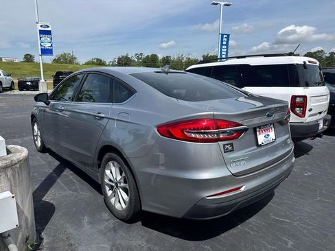 Certified 2020 Ford Fusion SE FWD image 4