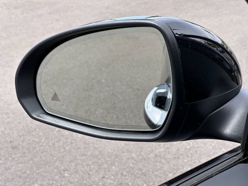 Used 2023 Mercedes-Benz C 300 Sedan image 10