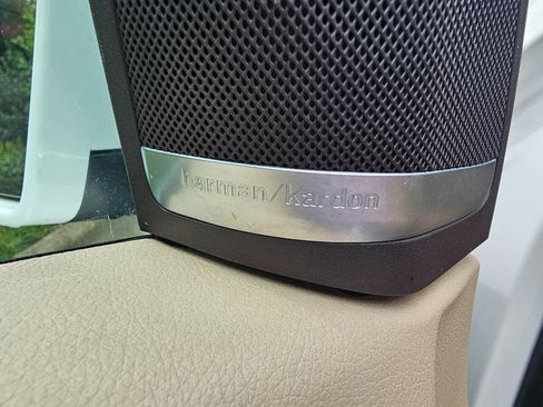 Used 2018 Mercedes-Benz GLE 350 w/ Premium 1 Package image 11