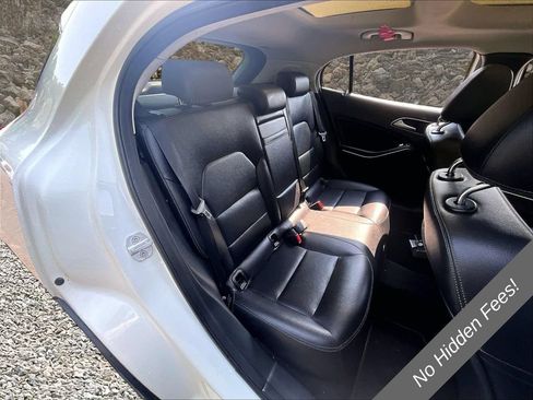 Used 2015 Mercedes-Benz GLA 250 image 16