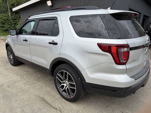 Used 2019 Ford Explorer Sport AWD/4WD image 5