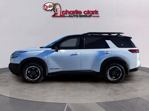 Used 2025 Nissan Pathfinder Rock Creek AWD/4WD image 3