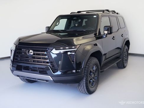 Used 2026 Lexus GX 550 image 2