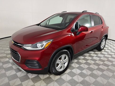 Used 2021 Chevrolet Trax LT FWD image 9