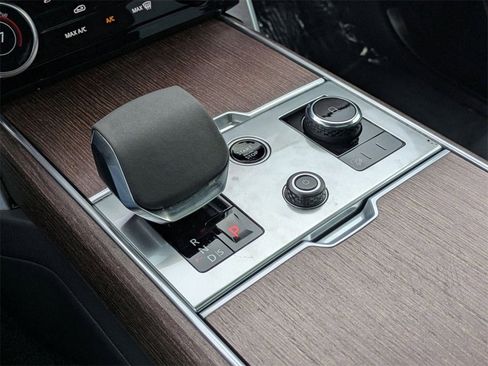 Used 2023 Land Rover Range Rover SE image 25