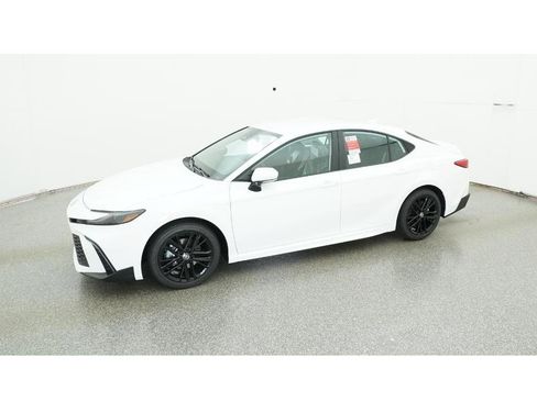 New 2026 Toyota Camry SE image 2