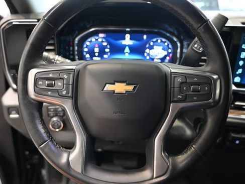 Used 2024 Chevrolet Silverado 2500 LT AWD/4WD image 22