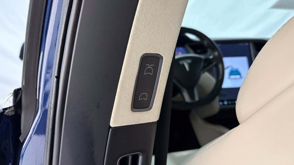 Used 2019 Tesla Model X 75D AWD/4WD image 25