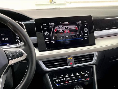 Used 2025 Volkswagen Taos SEL w/ Black Wheel Plus Package image 9