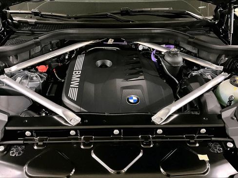 New 2026 BMW X5 xDrive40i w/ Off-Road Package AWD/4WD image 14