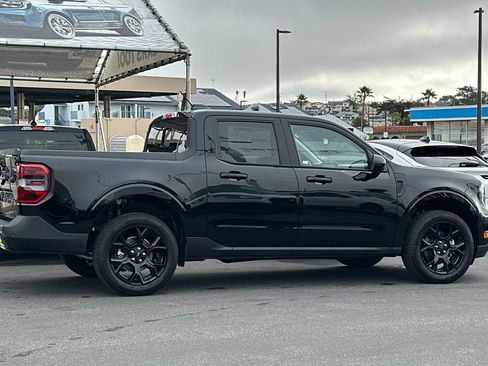 New 2025 Ford Maverick Lariat w/ Black Appearance Package image 3