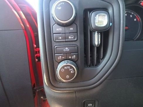 Used 2020 Chevrolet Silverado 1500 Custom w/ Custom Value Package image 24