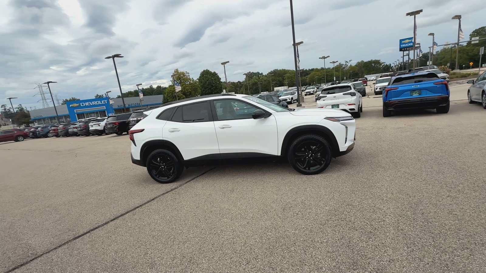 Certified 2024 Chevrolet Trax ACTIV w/ Sunroof Package FWD image 9