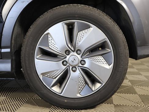 Certified 2021 Hyundai Kona Limited FWD image 18