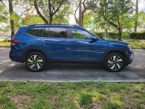 Used 2026 Volkswagen Atlas SE FWD image 8