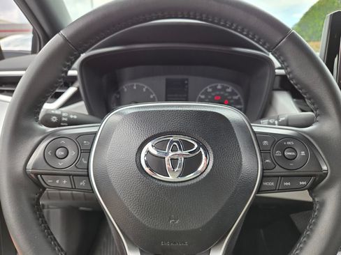 Certified 2025 Toyota Corolla SE FWD image 22