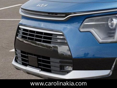 New 2025 Kia Niro EX Touring image 12