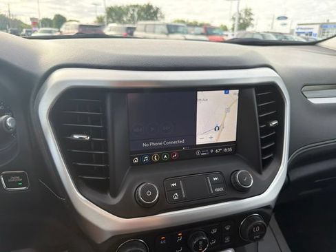 Used 2023 GMC Acadia SLT AWD/4WD image 32