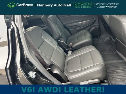 Certified 2023 GMC Acadia SLT w/ Preferred Package image 27