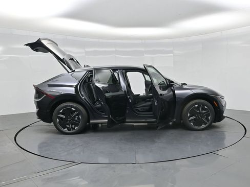 New 2025 Kia EV6 Wind AWD/4WD image 3