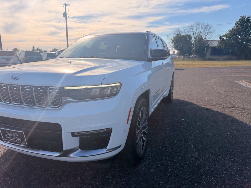 Used 2023 Jeep Grand Cherokee L Summit AWD/4WD image 14
