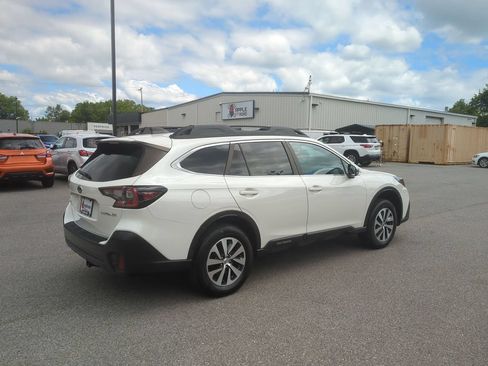 Used 2022 Subaru Outback Premium AWD/4WD image 5