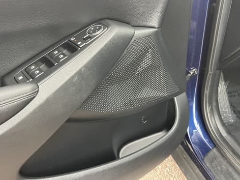 Certified 2024 Kia Seltos EX FWD image 21