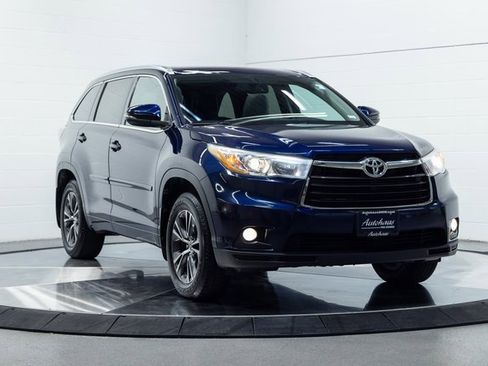 Used 2016 Toyota Highlander XLE image 4