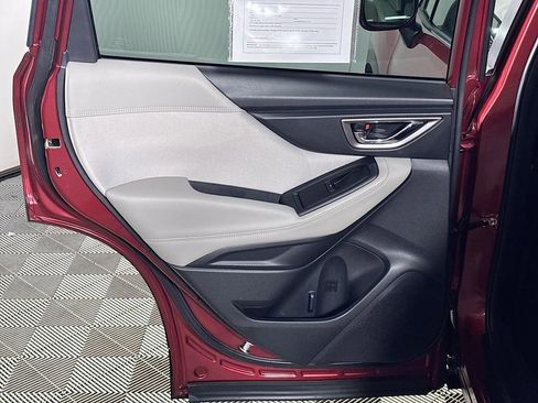 Used 2023 Subaru Forester Premium AWD/4WD image 19