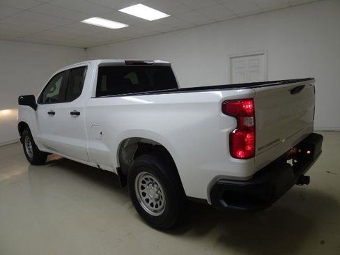 Used 2021 Chevrolet Silverado 1500 W/T w/ WT Value Package image 4