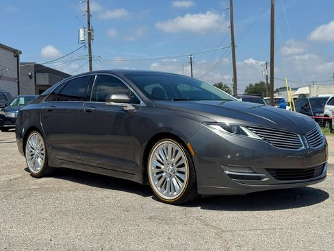 Used 2016 Lincoln MKZ w/ Equipment Group 200A Select FWD image 9