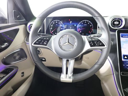 Used 2025 Mercedes-Benz C 300 4MATIC Sedan image 38