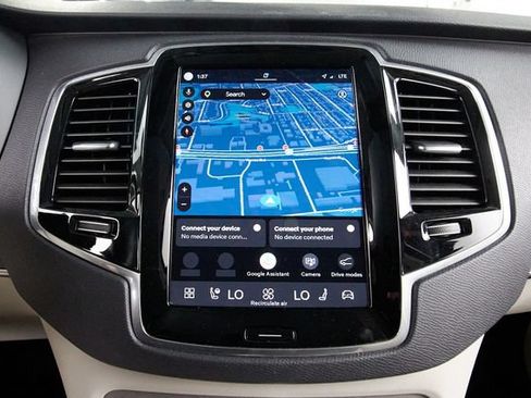 Certified 2023 Volvo XC90 B6 Plus AWD/4WD image 14